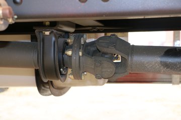 һ����� J6L�п� 180���� 4X2 6.8�������ػ���(8��)ͼƬ