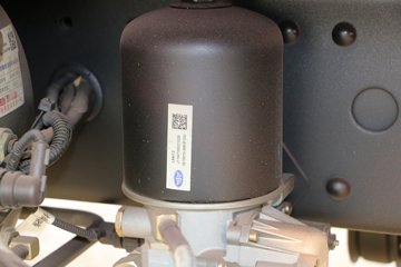 һ����� J6L�п� 180���� 4X2 6.8�������ػ���(8��)ͼƬ