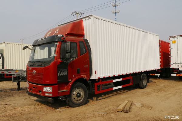 J6L6.8米载货车清仓处理剩余不多抓紧抢购了