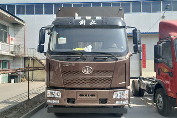 һ����� J6L�п� 220���� 4X2 6.75�ײ�դʽ�ػ���(CA5180CCYP62K1L4E5)ͼƬ