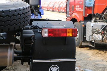 福田 欧曼ETX 5系重卡 280马力 4X2牵引车(BJ4182SLFKA-AA)外观图片