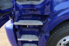 福田 欧曼ETX 6系重卡 245马力 6X2 9.53米载货车(BJ1257VMPHP-XA)