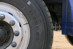 福田 欧曼ETX 6系重卡 245马力 6X2 9.53米载货车(BJ1257VMPHP-XA)