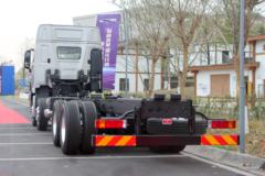 现代商用车 创虎XCIENT重卡 轻量化 440马力 8X4 载货车底盘(CHM1310KPQ80V)