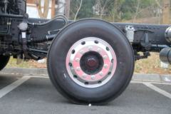 现代商用车 创虎XCIENT重卡 轻量化 440马力 8X4 载货车底盘(CHM1310KPQ80V)