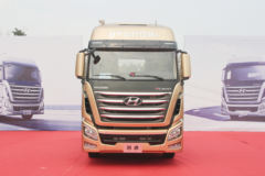 现代商用车 创虎XCIENT重卡 黄金特别版 520马力 6X4牵引车(CHM4251KPQ49V)