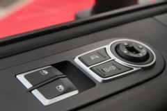 现代商用车 创虎XCIENT重卡 黄金特别版 520马力 6X4牵引车(CHM4251KPQ49V)