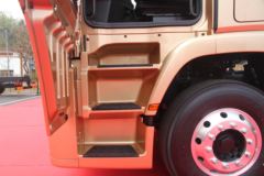 现代商用车 创虎XCIENT重卡 黄金特别版 520马力 6X4牵引车(CHM4251KPQ49V)