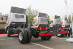 现代商用车 盛图H5 141马力 4.12米单排厢式轻卡(CHM5043XXYGDC33V)