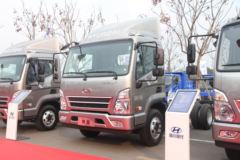 现代商用车 盛图H5 141马力 4.12米单排厢式轻卡(CHM5043XXYGDC33V)