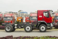 东风柳汽 新乘龙M3 220马力 6X2 5.6米自卸车底盘(LZ3250M3CB)
