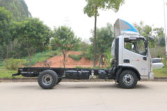 福田 奥铃CTS 150马力 4.18米单排栏板轻卡底盘(AMT自动挡)(BJ1048V9JDA-FA)