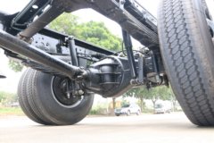 福田 奥铃CTS 150马力 4.18米单排栏板轻卡底盘(AMT自动挡)(BJ1048V9JDA-FA)