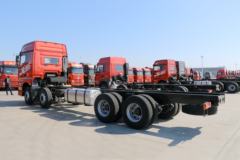 青岛解放 JH6重卡 350马力 8X4 9.5米仓栅式载货车(CA5310CCYP25K2L7T4E5A80)