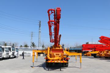 青岛解放底盘&nbsp;泵车外观                                                图片