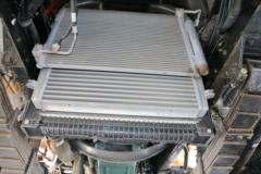 青岛解放 龙V 220马力 4X2 混凝土泵车(海隆吉特牌)(ZHL5200THB)