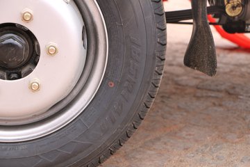 ����;�� T3(ԭС����W) 110���� ���� 3.7�׵�������΢��ͼƬ