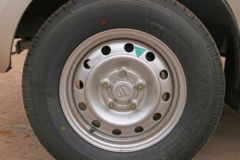 福田 祥菱V1 1.5L 112马力 汽油 2.3米双排栏板微卡底盘(BJ1036V4AV5-D2)