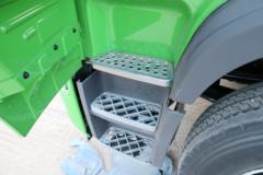 青岛解放 悍V重卡 270马力 8X4 6米自卸车(CA3310P1K2L2T4E5A80)