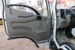 江铃 凯运升级版 116马力 4.08米单排厢式轻卡(JX5042XXYXGE2) 江铃 凯运升级版 116马力 4.08米单排厢式轻卡(JX5042XXYXGE2)