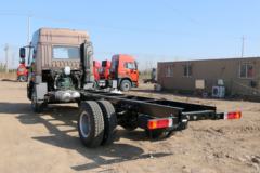 青岛解放 龙VH中卡 220马力 4X2 6.75米仓栅式载货车(CA5189CCYPK2L2E5A80)