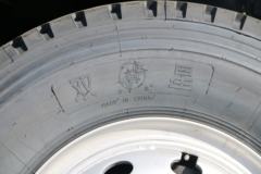 青岛解放 龙V中卡 180马力 4X2 7.8米厢式载货车(CA5189XXYPK2L5E5A80)
