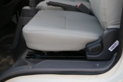 江铃 顺达窄体 116马力 3.32米双排厢式轻卡(JX5044XXYXSGS2)