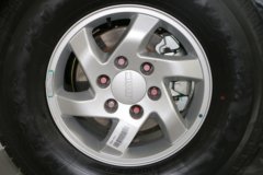 江铃 域虎7 2018款 经典版 豪华型 2.4T柴油 140马力 手动 两驱 双排皮卡