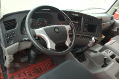 中国重汽 豪曼H5重卡 380马力 6X4牵引车(12挡)(ZZ4258M40EB0)