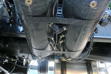 �ൺ��� ��V�ؿ� 350���� 6X4 6.2����ж��ͼƬ