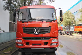 东风华神底盘&nbsp;随车吊外观图片