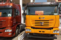 联合卡车 U350 350马力 6X4 5.8米自卸车(12挡)(QCC5252ZLJD654)