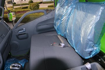 ���� ����E3 140���� 4X2 4��LNG��ж��ͼƬ