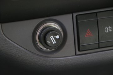 ���� ����E3 140���� 4X2 4��LNG��ж��ͼƬ