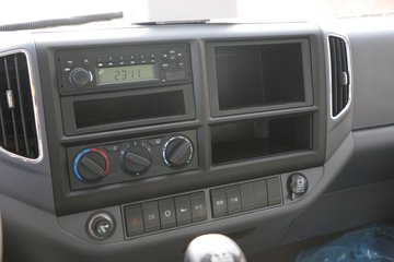 ���� ����E3 140���� 4X2 4��LNG��ж��ͼƬ