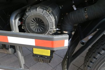 ���� ����E3 140���� 4X2 4��LNG��ж��ͼƬ