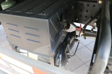 ���� ����E3 140���� 4X2 4��LNG��ж��ͼƬ