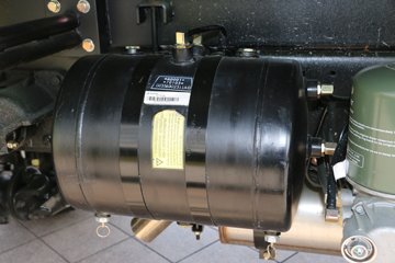 ���� ����E3 140���� 4X2 4��LNG��ж��ͼƬ