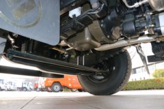 福田 瑞沃E3 140马力 4X2 4米LNG自卸车(BJ3043D8JCA-FA)