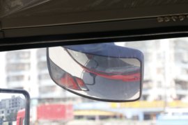 杰豹&nbsp;牵引车驾驶室                                               图片