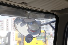 杰豹&nbsp;牵引车驾驶室                                               图片