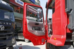 上汽红岩 杰豹重卡 280马力 4X2港口牵引车(CQ4186AMDG401)