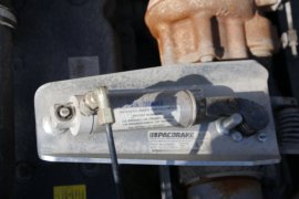 杰豹&nbsp;牵引车底盘                                                图片