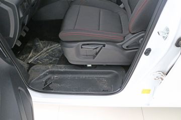 睿行S50&nbsp;VAN/轻客驾驶室图片