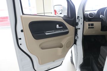 �������ͳ� ���M70 2017�� ������ 116���� 1.5Lƽ�����������ͼƬ