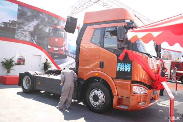 J6P420马力牵引车促销