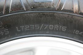 陆铃 皮卡底盘                                                图片