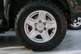 陆铃 皮卡底盘                                                图片