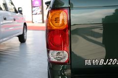 北汽 陆铃 经济型 2.2L汽油 四驱 双排皮卡