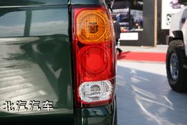 陆铃 皮卡上装                                                图片